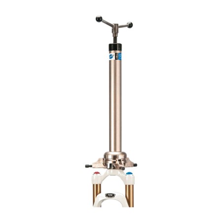 adjustable extractor for steering tracks
