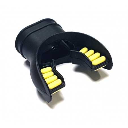 Diving accessory reinforced regulator mouthpiece nozzle